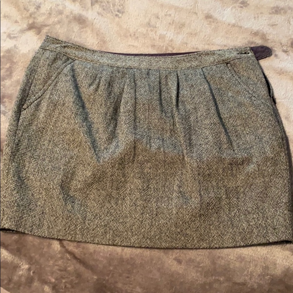 Grey skirt